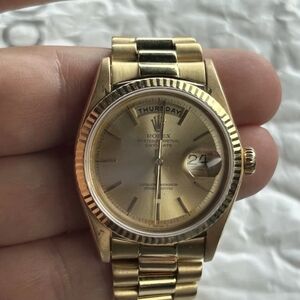 Rolex Day-Date 36mm 18k Yellow Gold Champagne Dial Automatic Watch